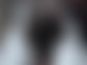 Anna Foglietta Makes the Grey Sweater This Winter’s Chicest Essential