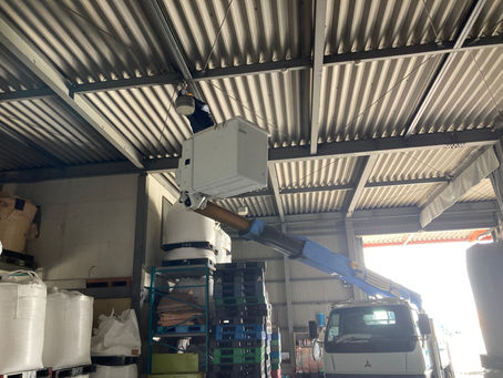 某工場内　照明器具の交換工事