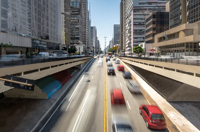 cars-moving-on-paulista-avenue-sao-paulo-brazil-2022-03-17-15-55-48-utc.jpg