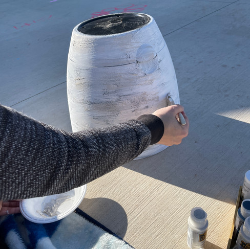 painting texture onto plastic pot