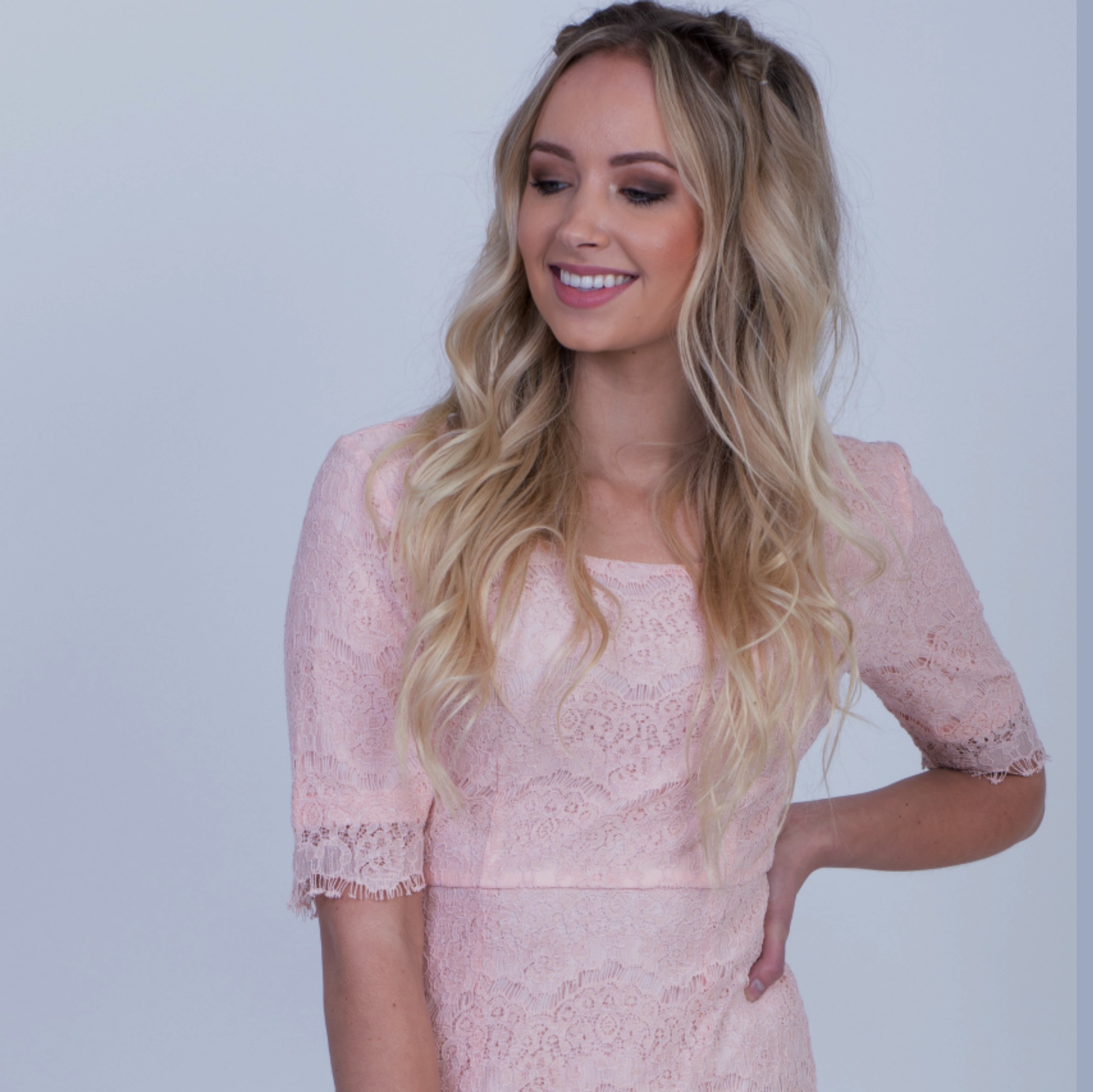 Jill Lace Dress-Pink