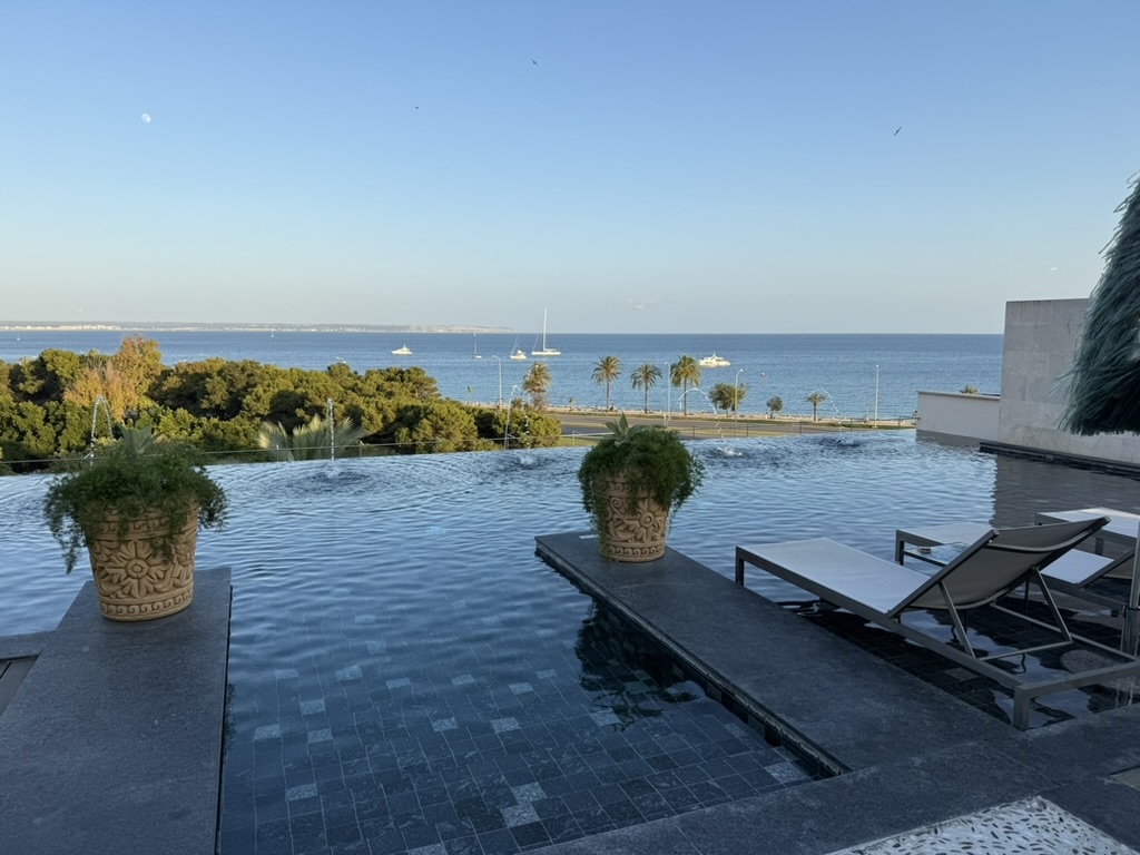 Cruise and stay holidays with a Palma hotel stay at Hotel El Llorenç