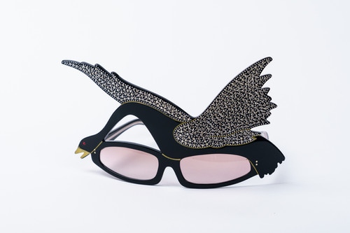 Vintage Black Swan Sunglasses | centurygirlvintage