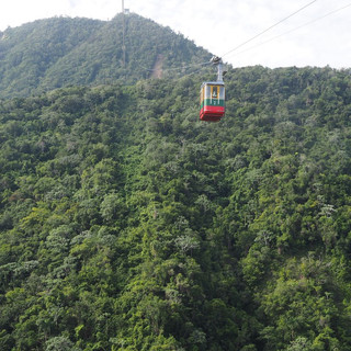 Bequem geht's auf den Hausberg von Puerto Plata...