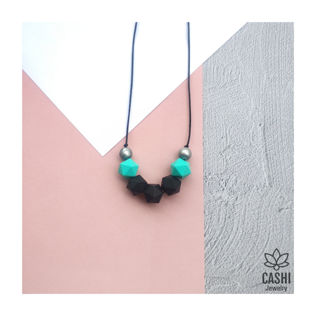 שרשרת מיילי בשחור טורקיז וכסף