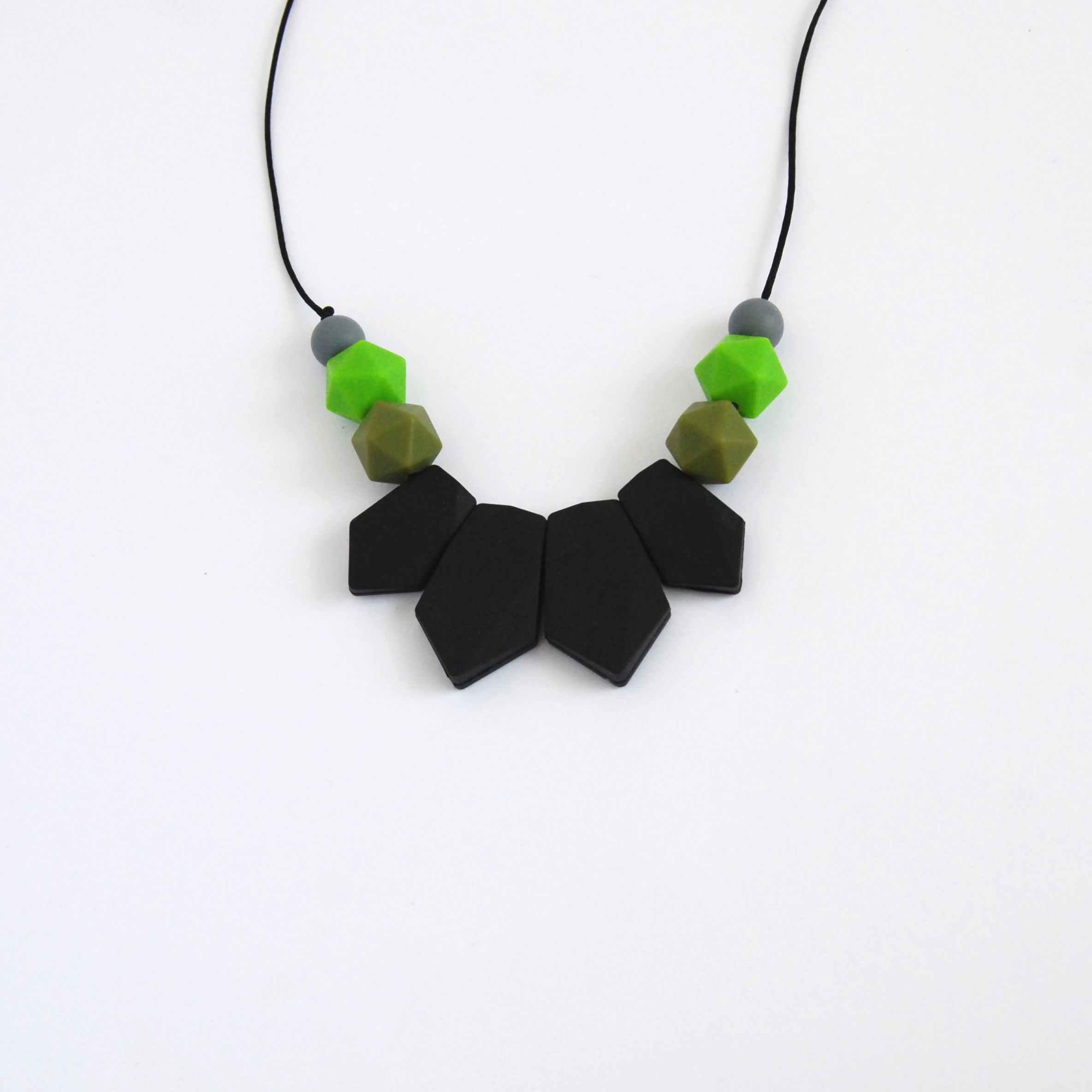 שרשרת אורבן בירוק ושחור