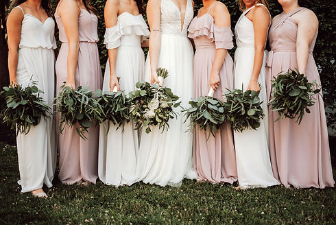 Bridesmaids and their flowers_edited.jpg