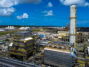 Refinarias da Petrobras operam com mais de 100% de capacidade; entenda