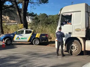 Falta de caminhoneiros no Brasil se torna problema estrutural para transportadoras
