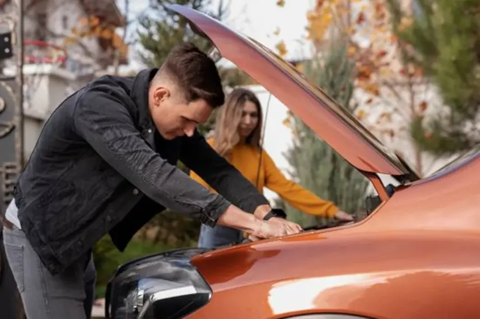 Problemas mecânicos lideram paradas inesperadas durante viagens de férias e aumentam riscos nas estradas