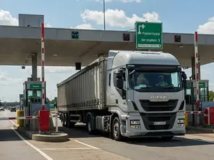 Transportadora será indenizada em R$ 10 mil por cobrança indevida de pedágio