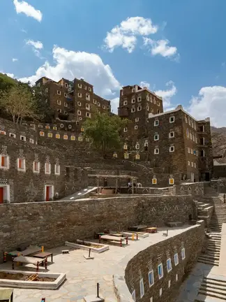 Saudi Arabia allows foreign investment in homes from $270