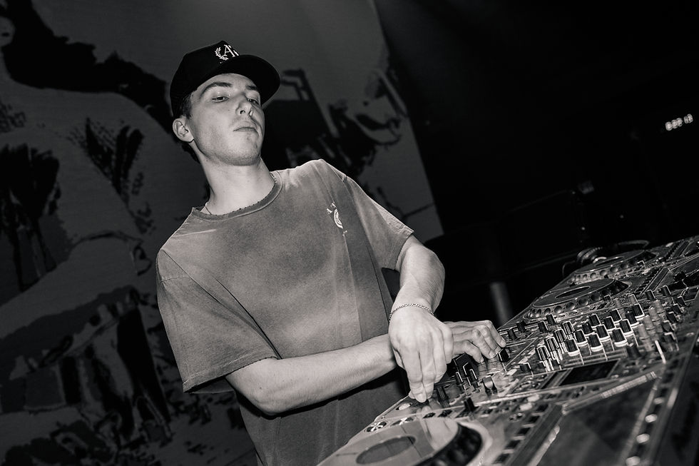 CHALANT DJ - Two Dimes