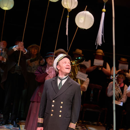 A captivating theatrical delight!