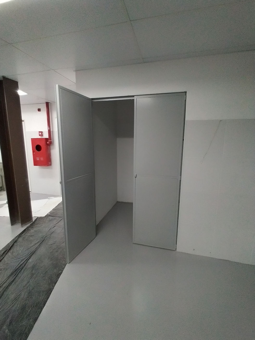 PORTA DUAS FOLHAS EM AÇO CARBONO