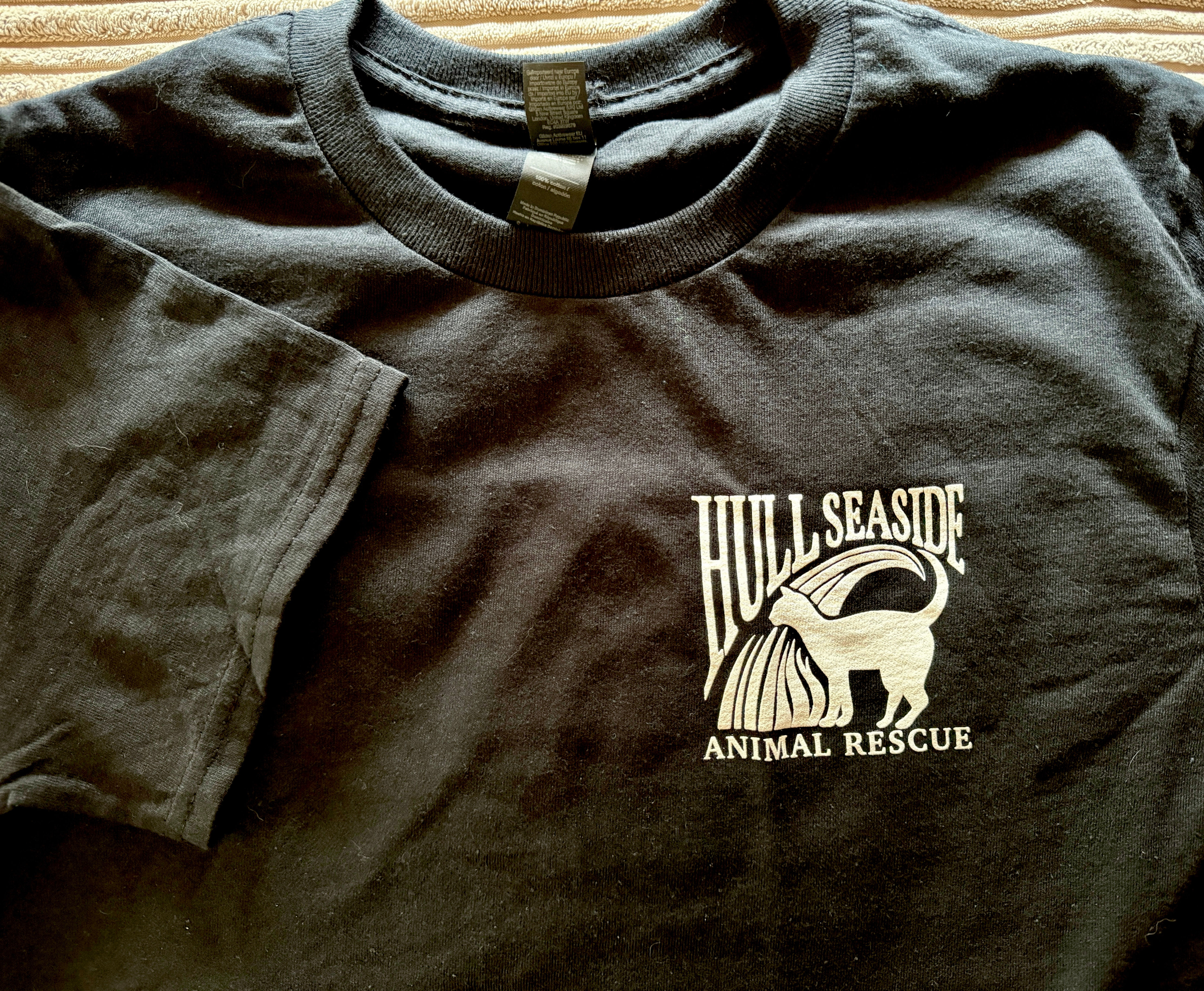 Black short sleeve t-shirt