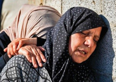 A Morte na Guerra: O Preço da Defesa e o Paradoxo da Democracia