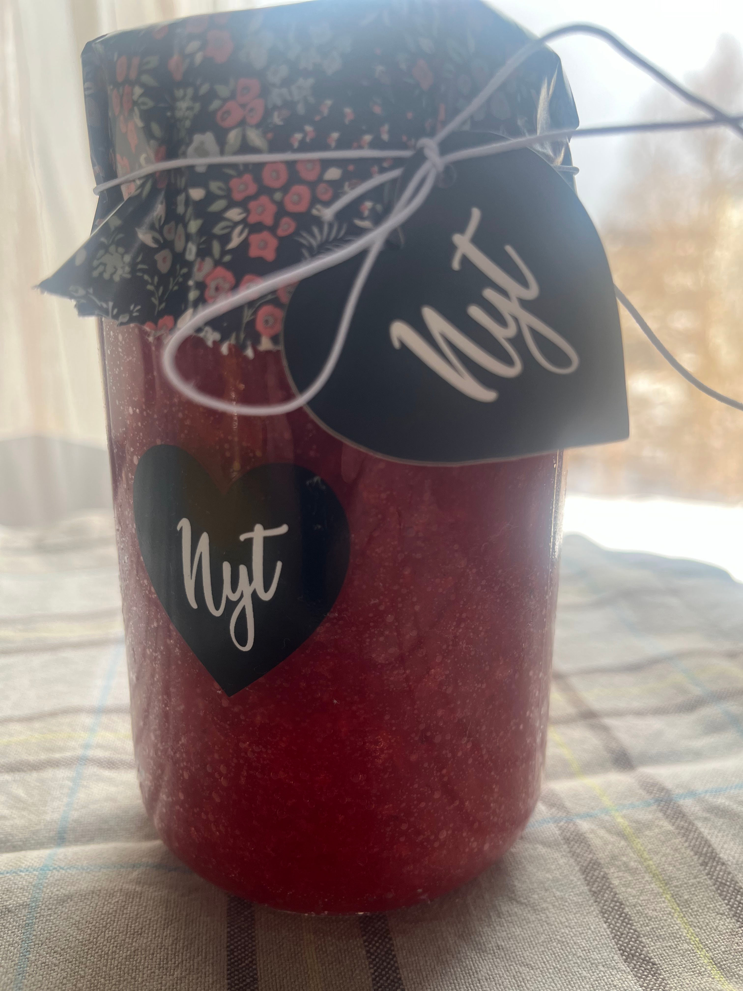 Hjemmelaga Jordbærsyltetøy.