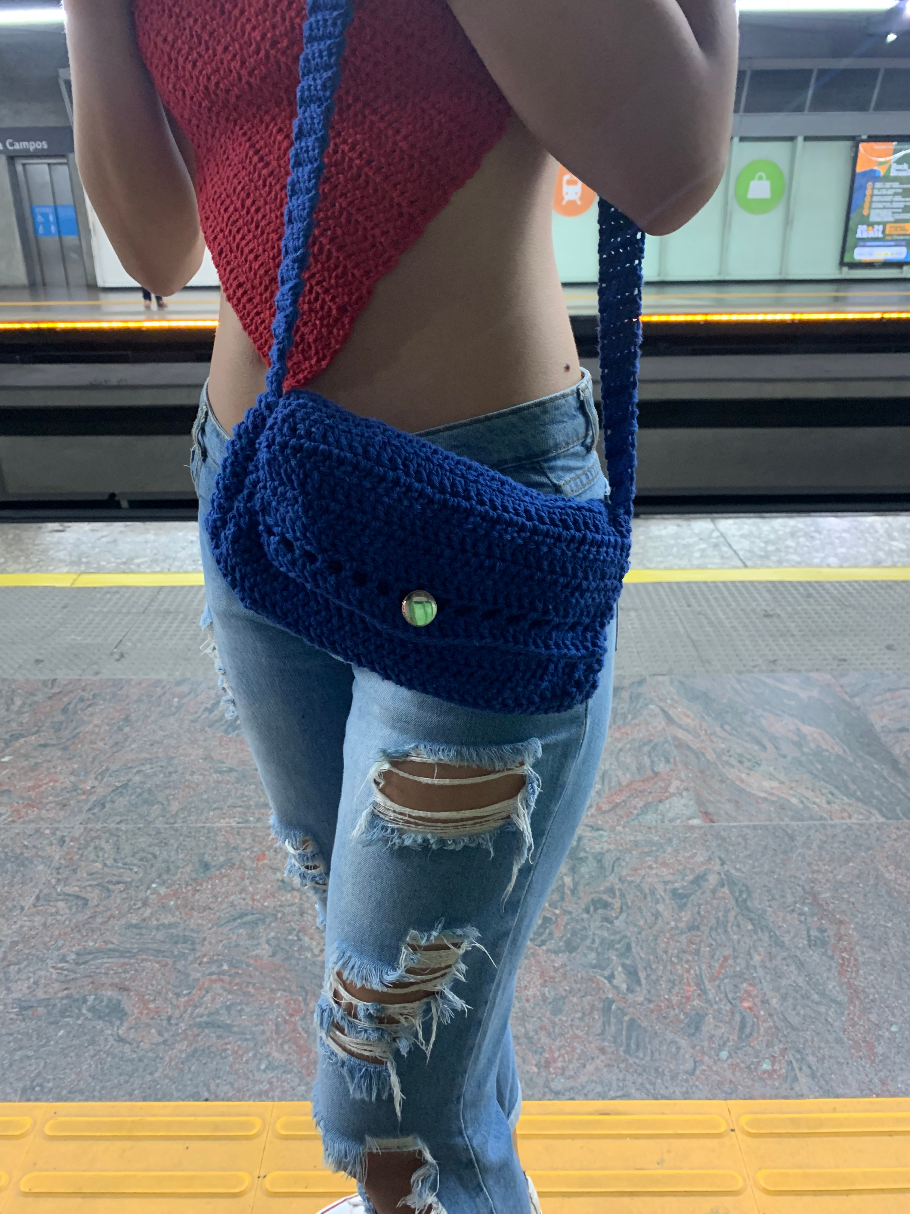 Bolsa de crochê pequena