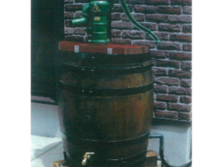 雨水利用　貯水タンク