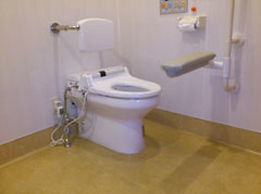 松崎内科循環器科バリアフリートイレ