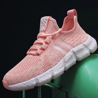 Design Minimalista com Conforto e Estilo Atualizado
O Tênis Fashion New Sport Off-White é a evolução dos modelos anteriores, combinando os melhores elementos da primeira e segunda versões, mas com um toque visual mais clean. Com menos detalhes aparentes e foco no conforto, esse modelo é perfeito para quem busca um visual moderno e discreto.
O Tênis Fashion New Sport Off-White oferece a combinação perfeita de estilo e funcionalidade para quem busca algo atualizado, sem abrir mão do conforto.