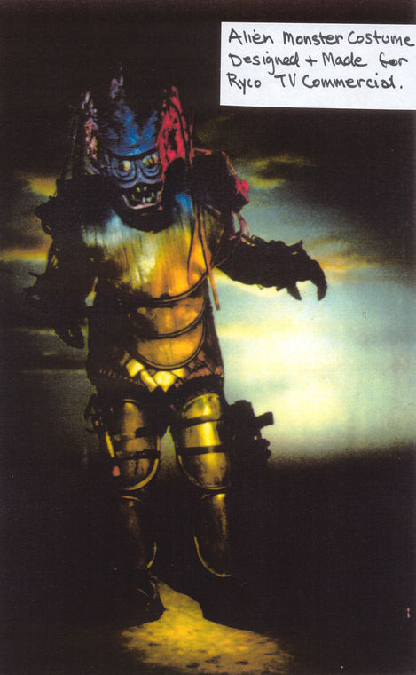 Backdrop and Costume.001