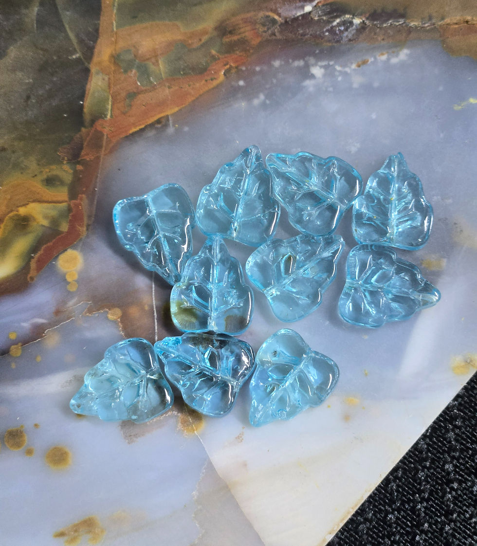 Thumbnail: Transparent Turquoise Czech Leafs