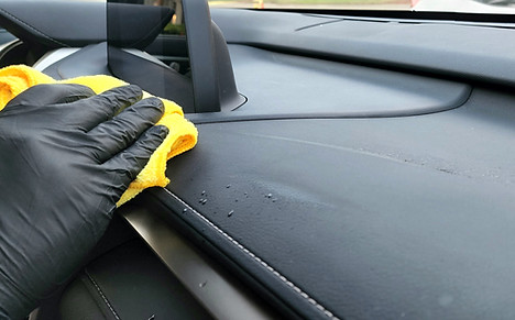 Cleaning car dashboard