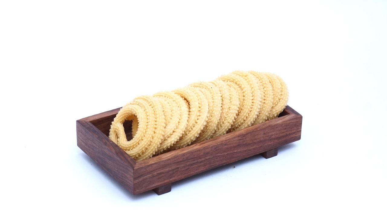 Crisp Butter Chakli - 200Gm