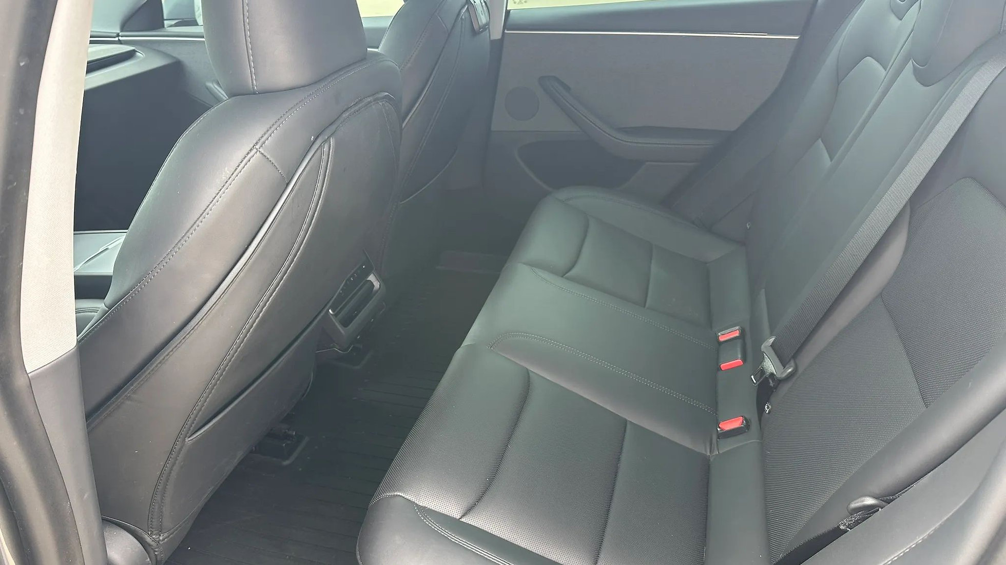 2024 Tesla Model 3 Long Range - Photo 8