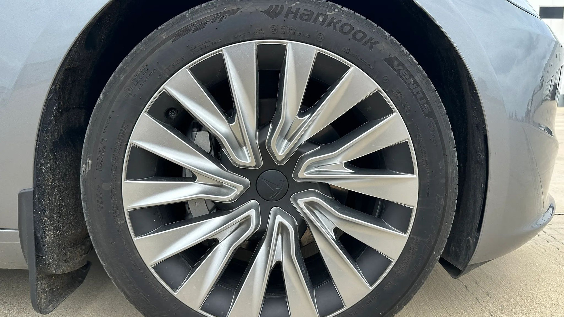 2024 Tesla Model 3 Long Range - Photo 14