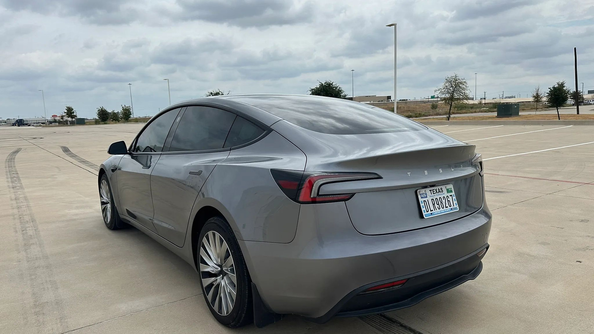 2024 Tesla Model 3 Long Range - Photo 6