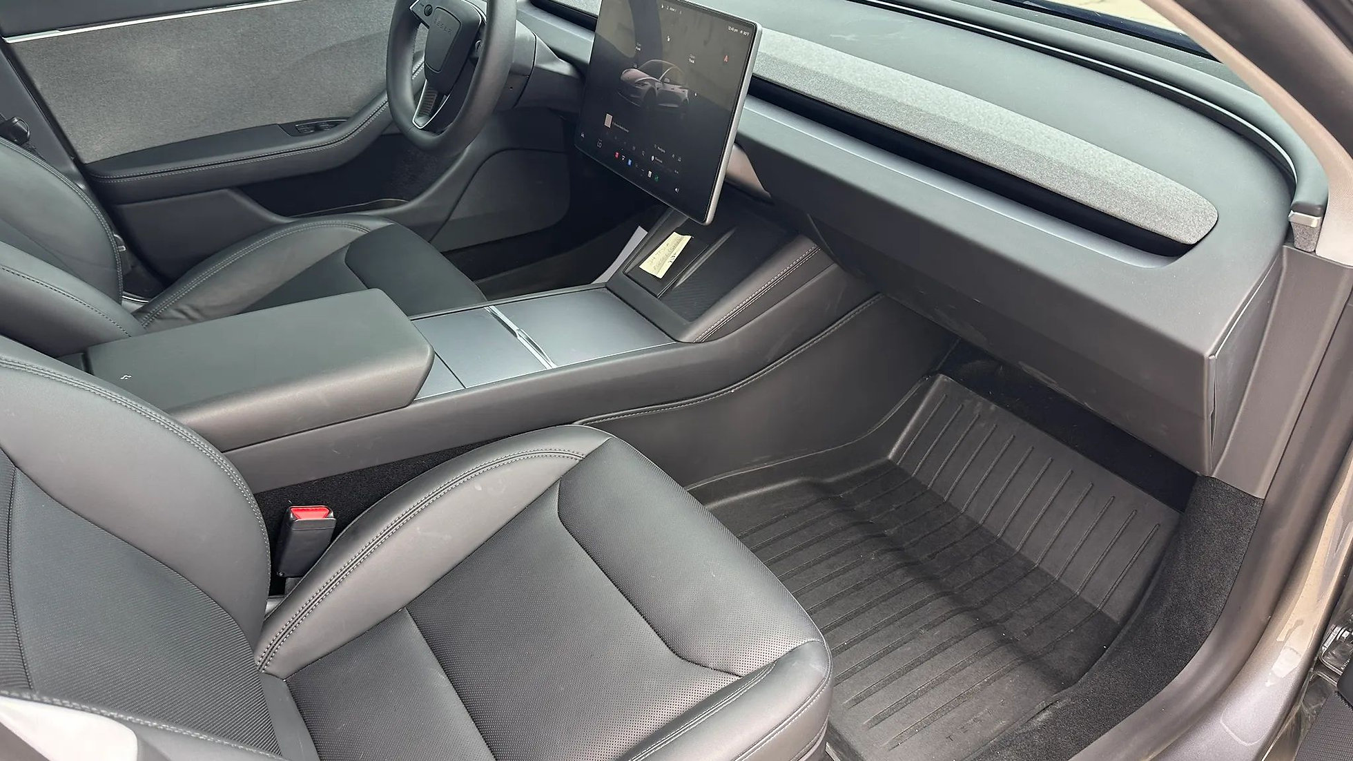 2024 Tesla Model 3 Long Range - Photo 10