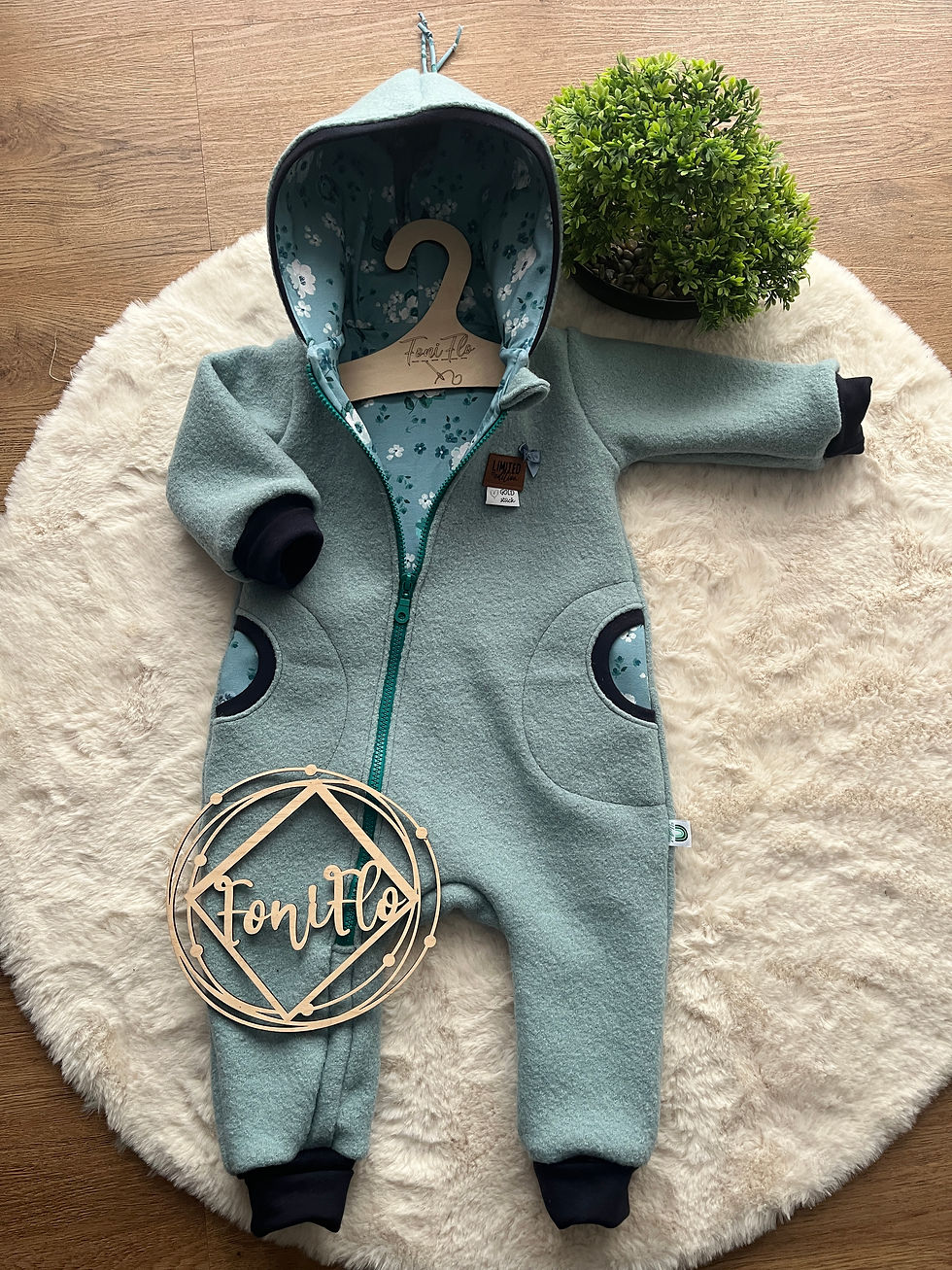 Walkoverall Mint Blume 80/86