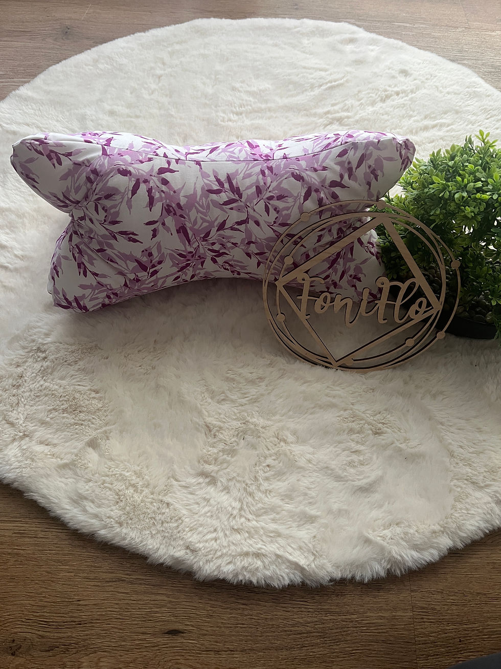 Leseknochen weiss lila Blätter