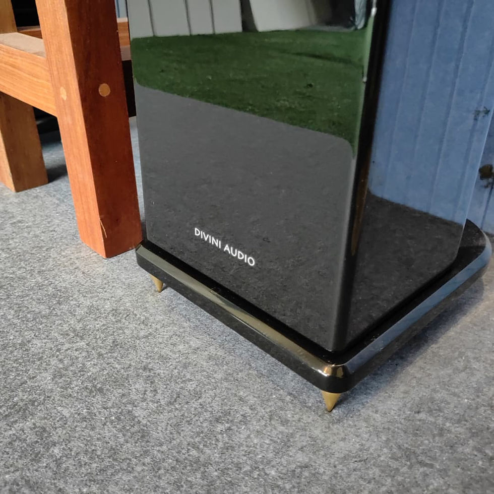 Thumbnail: Divini Audio - Classical 11 with Preloved DA&T Q15 Amplifier / DAC