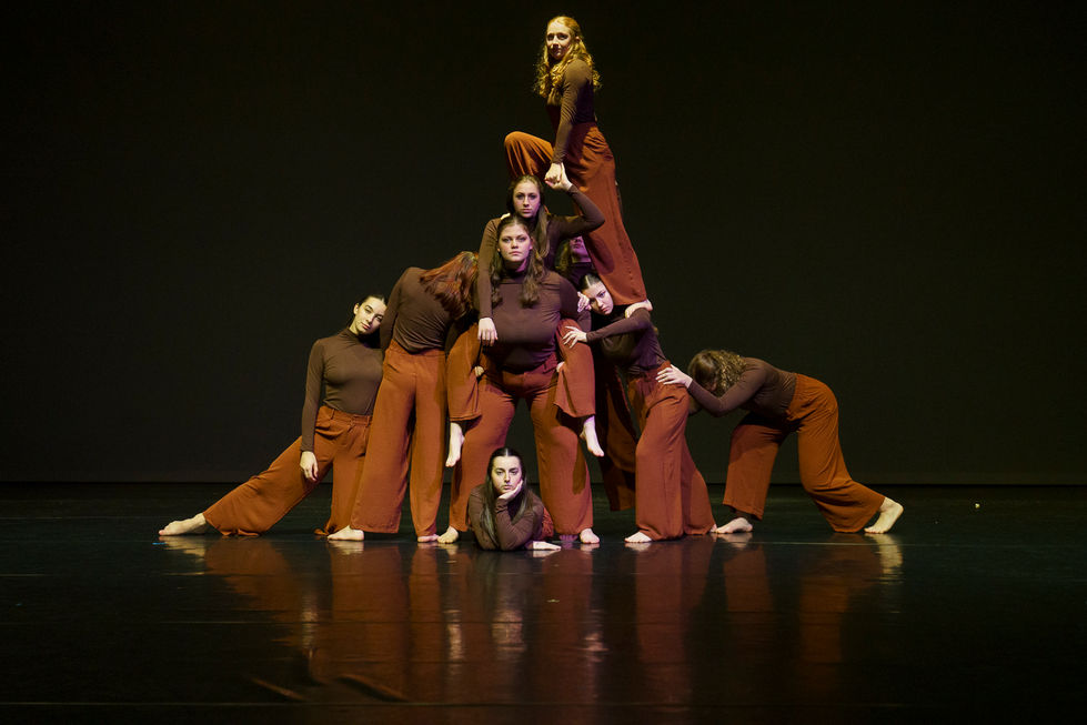 FallDanceConcert_2023_FlorenceS_0018 (1).jpg