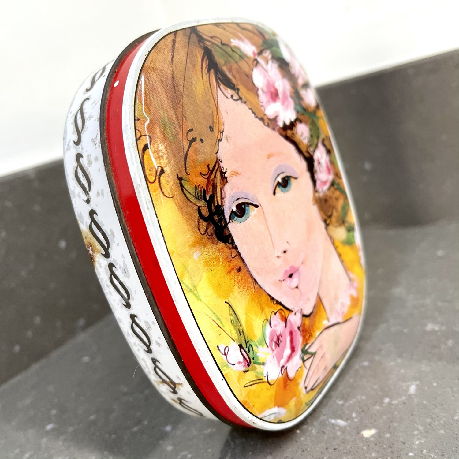 VINTAGE SHARP TOFFEE TIN