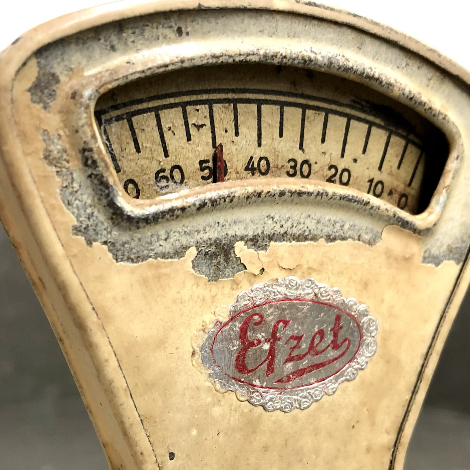 VINTAGE EFZET TINPLATE TOY SCALES