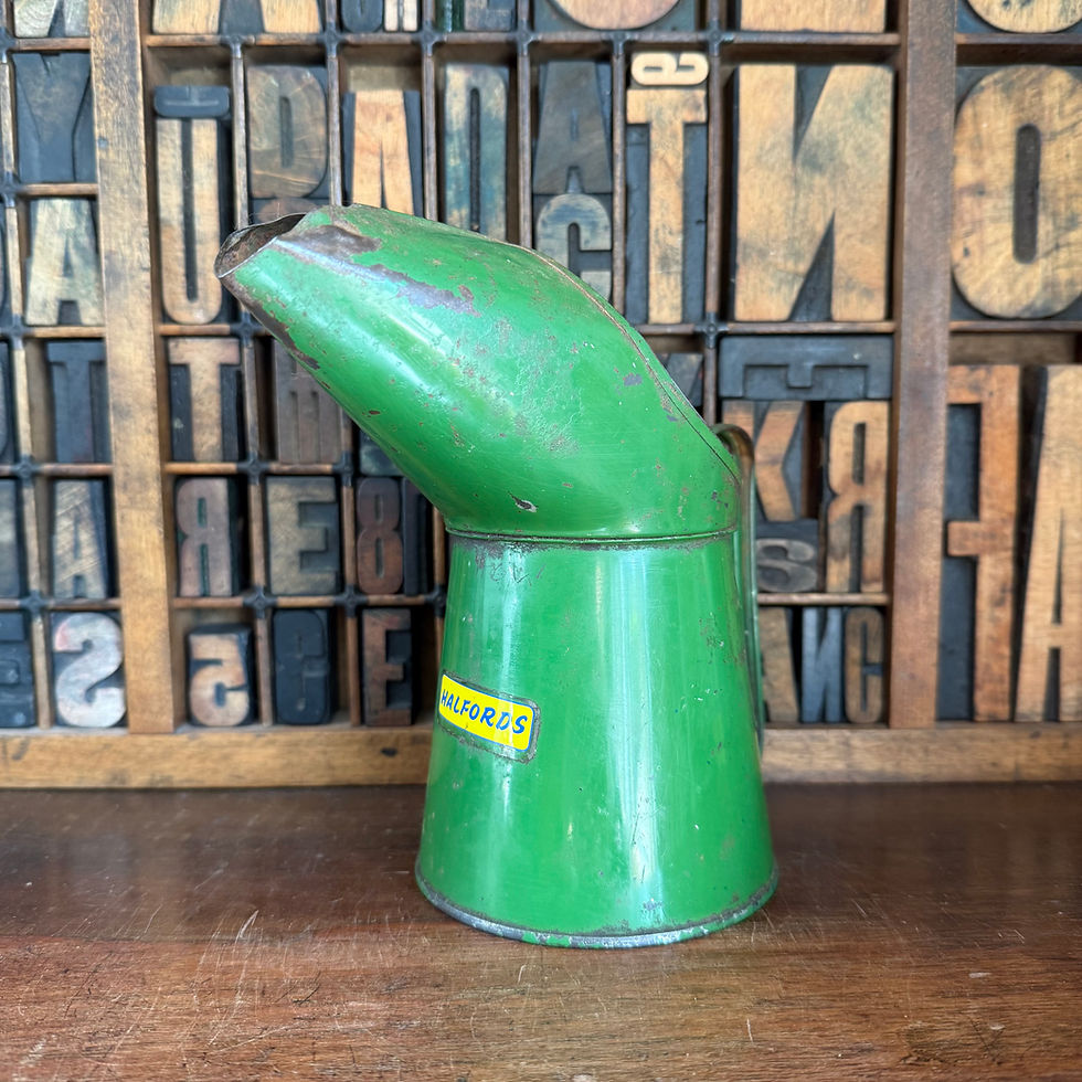 Thumbnail: Vintage Halfords 1 pint oil can, jug