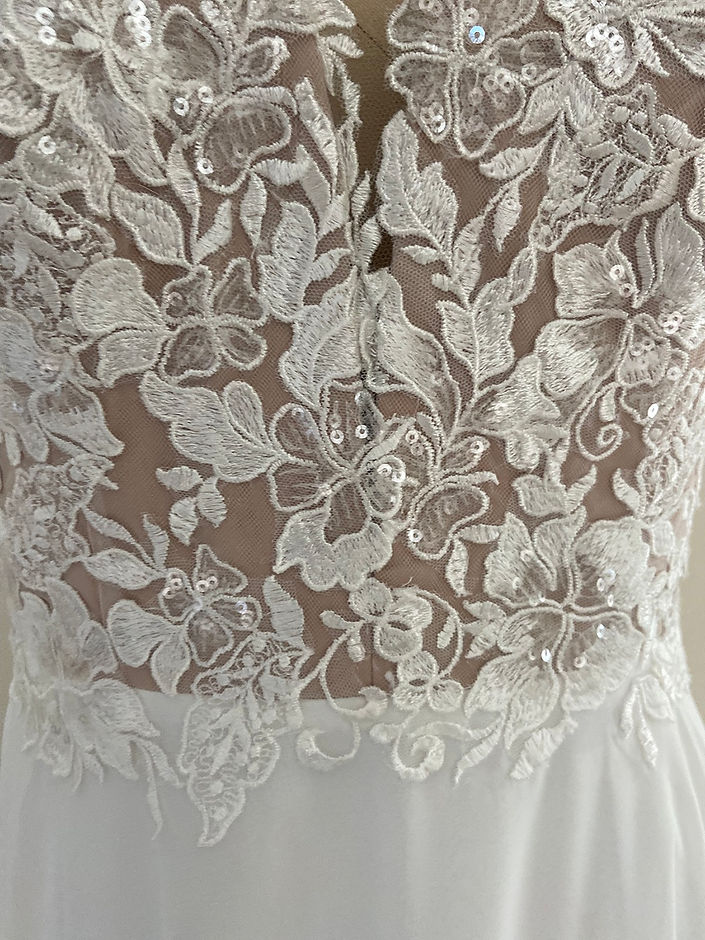 Tracy Lace Detail