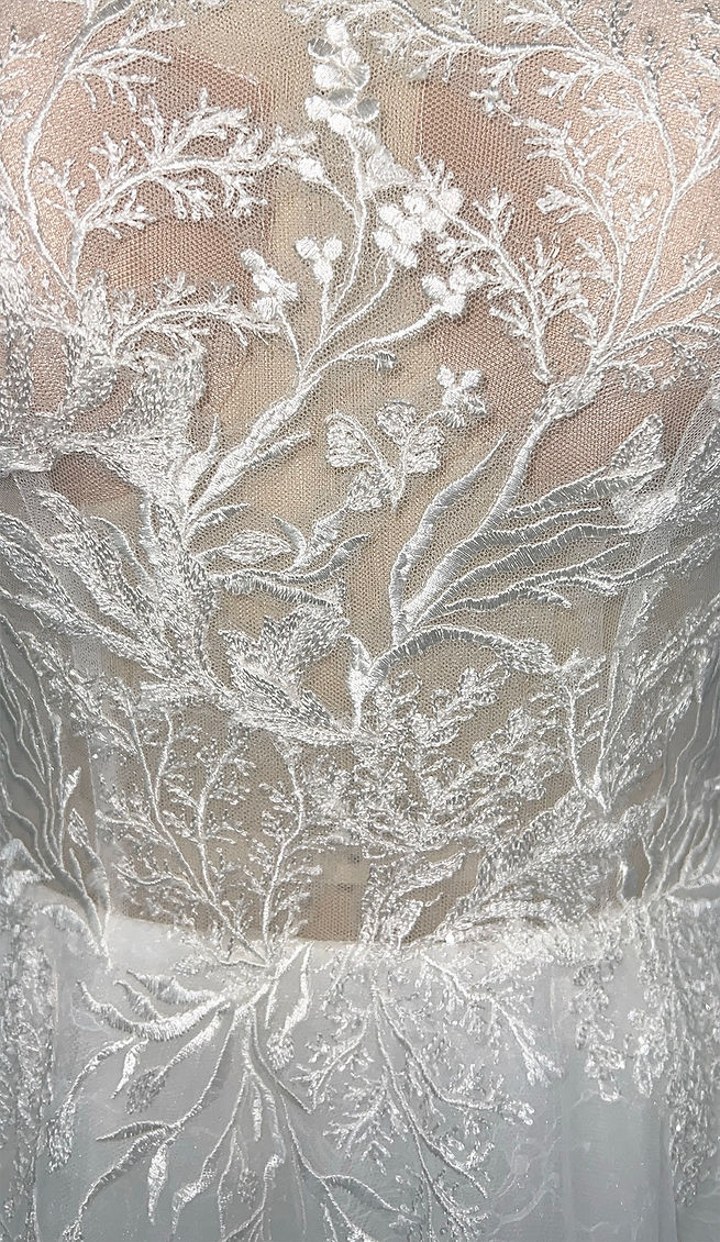 Yvonne Lace Detail