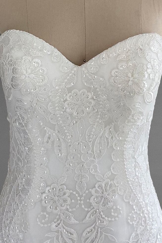 Bianca Front Detail
