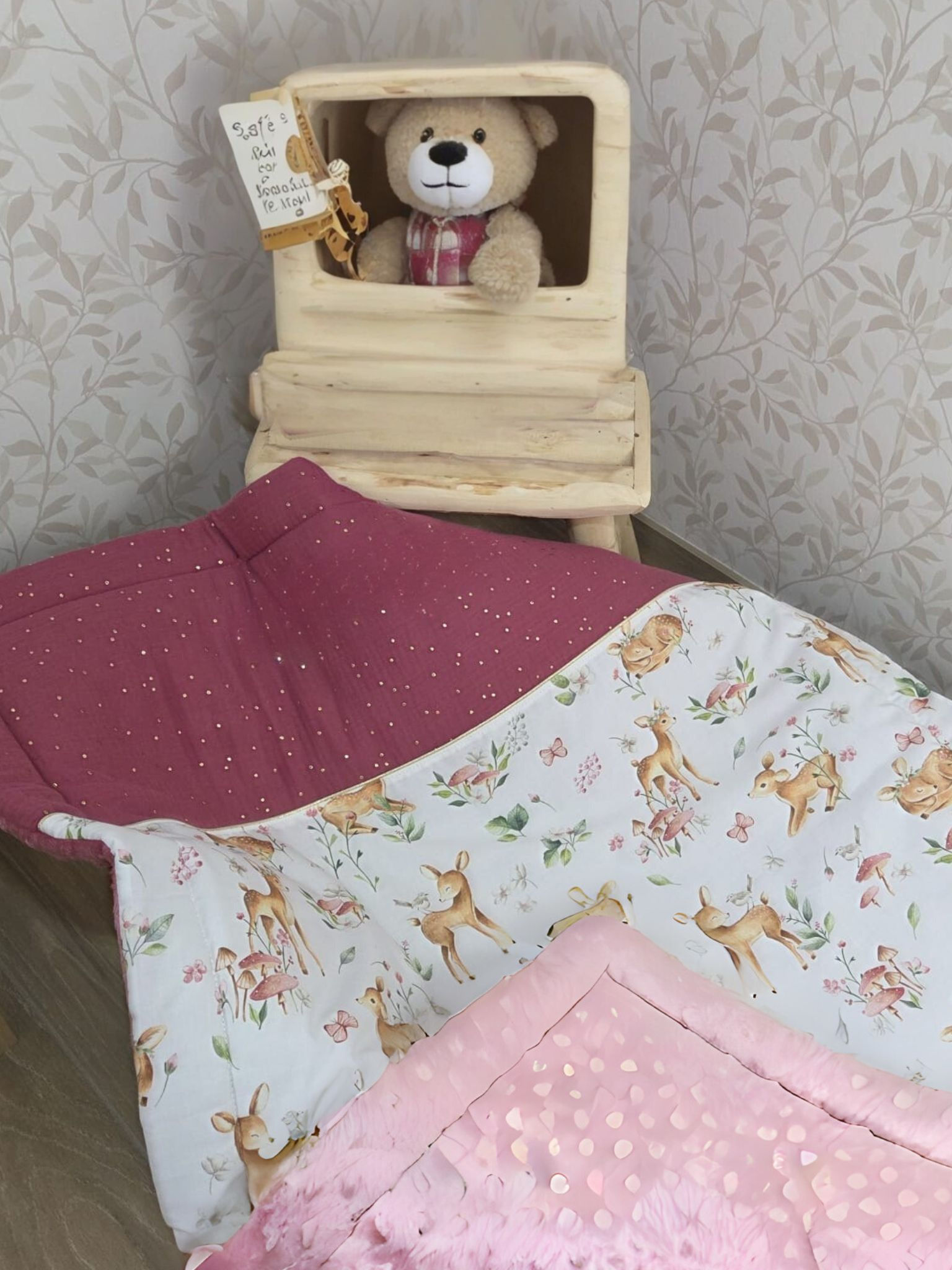 Couverture personnalisée bébé biche dans le pré