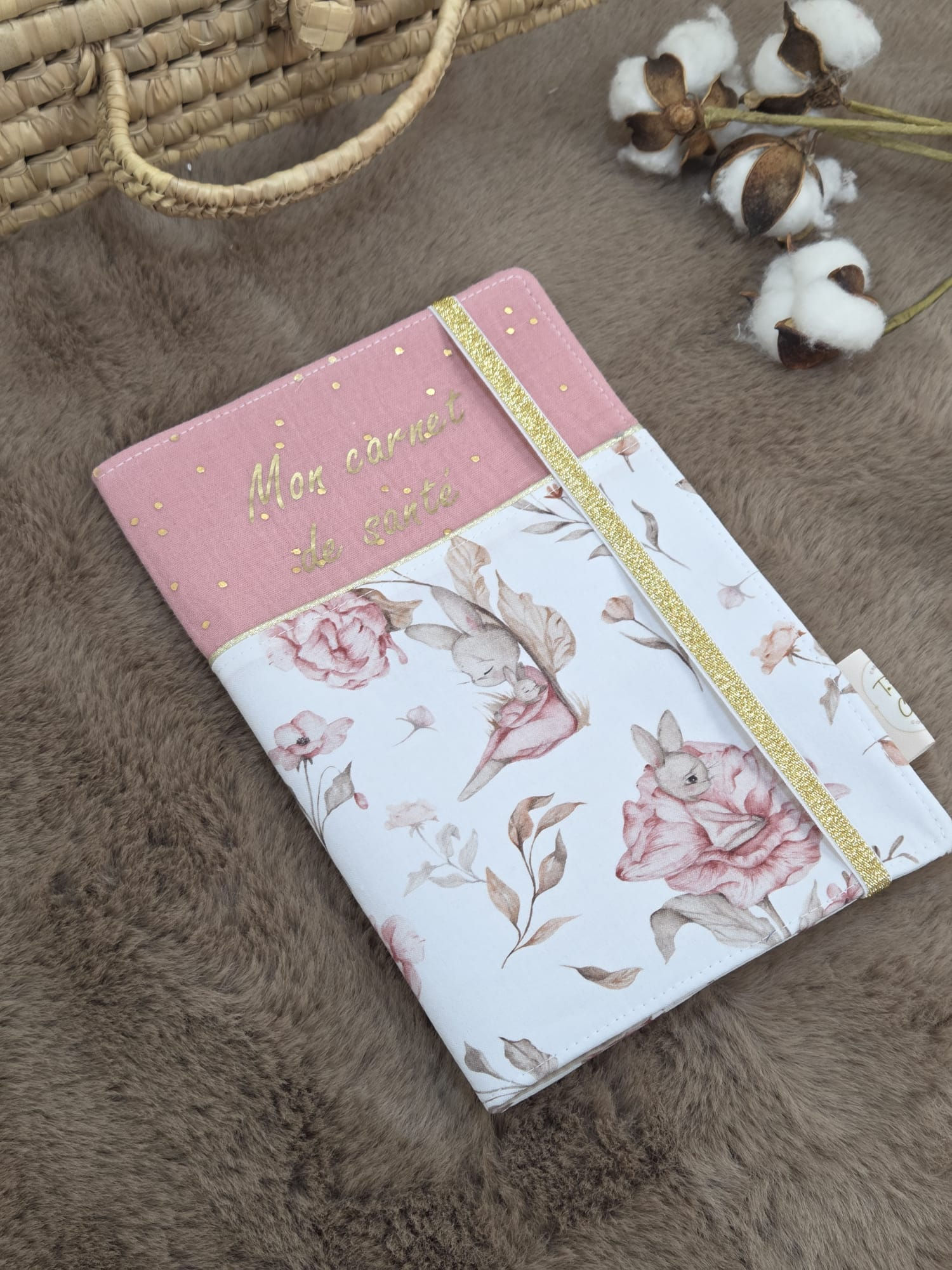 PROTEGE CARNET SANTE lapin rêveur