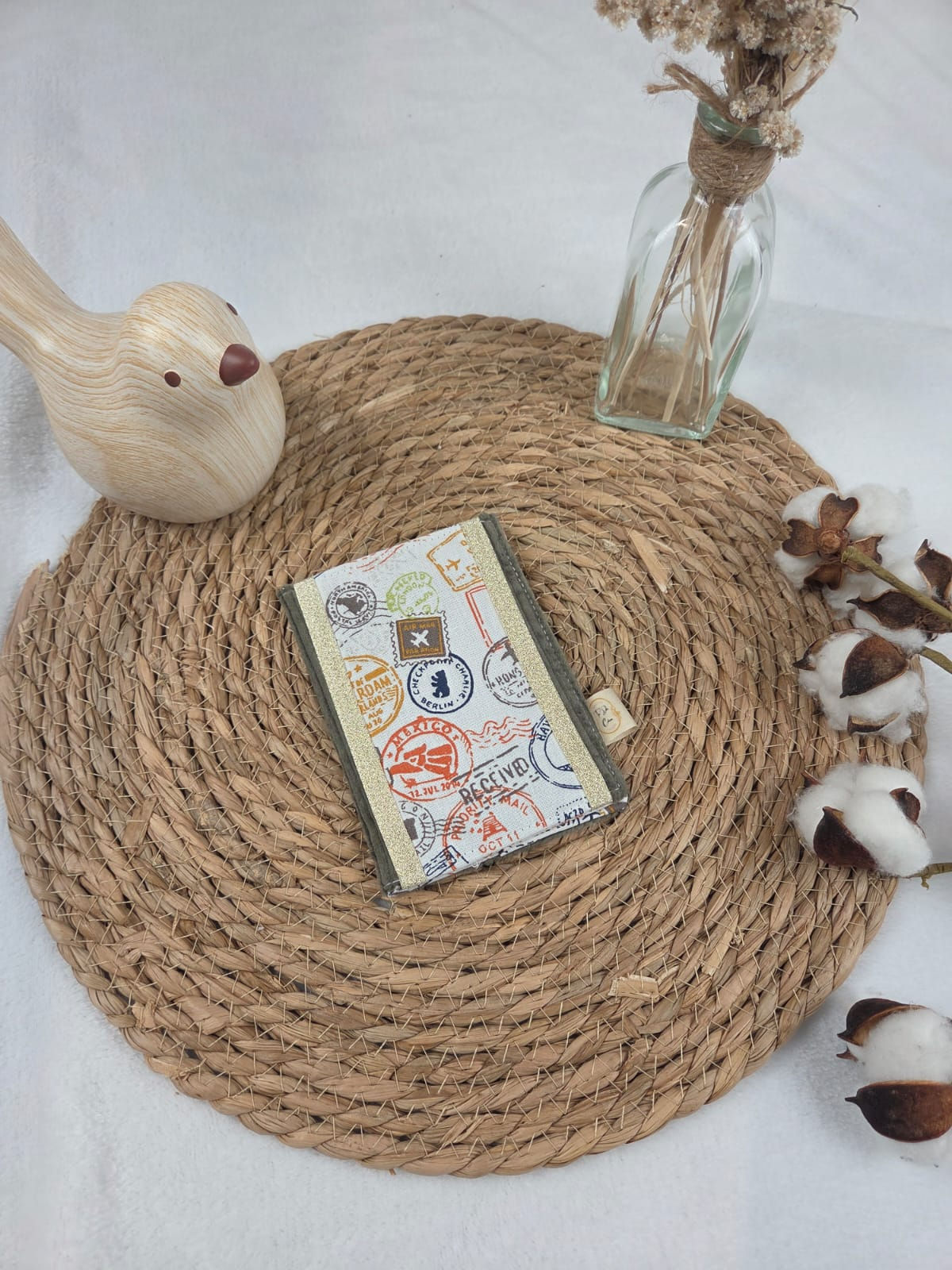 Protège passeport "Timbres" velours olive