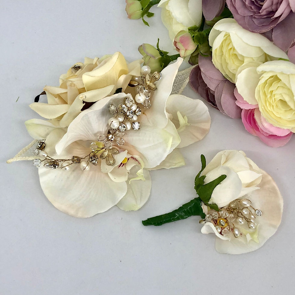 VANNIE - Vanilla Formal Corsage Set