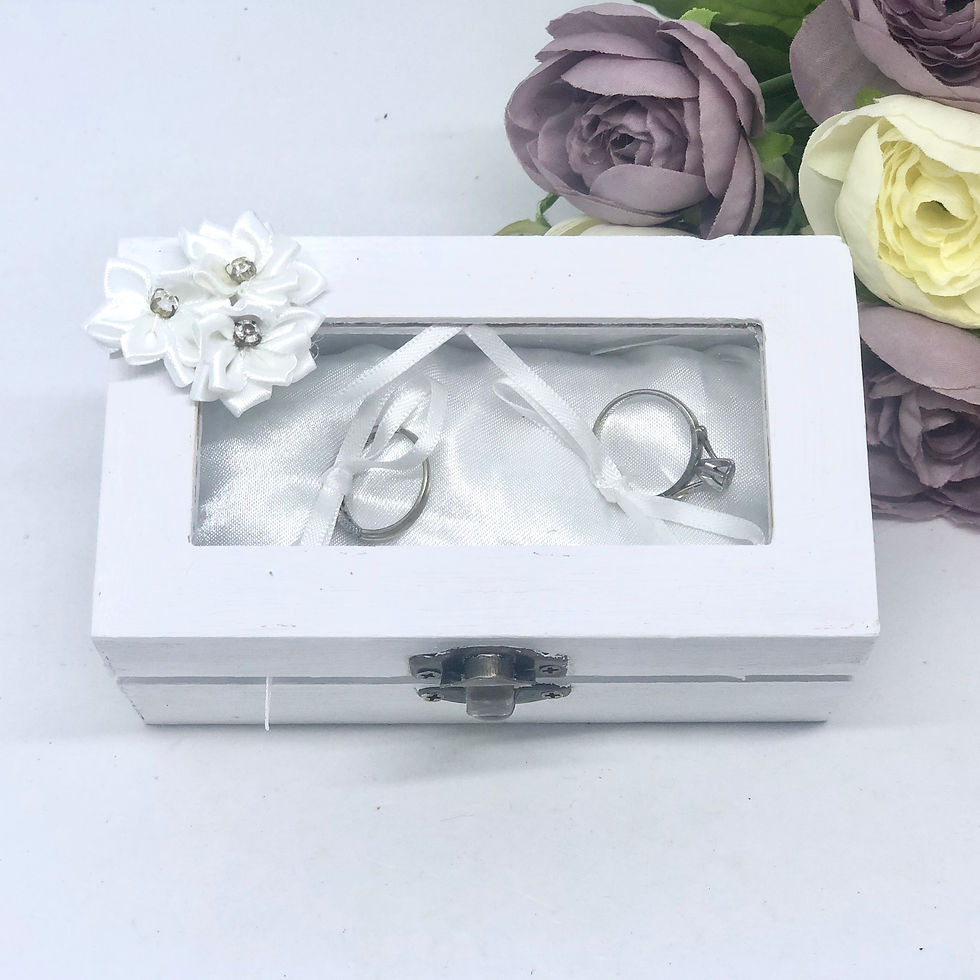 PARKER - White Pillow Ring Box