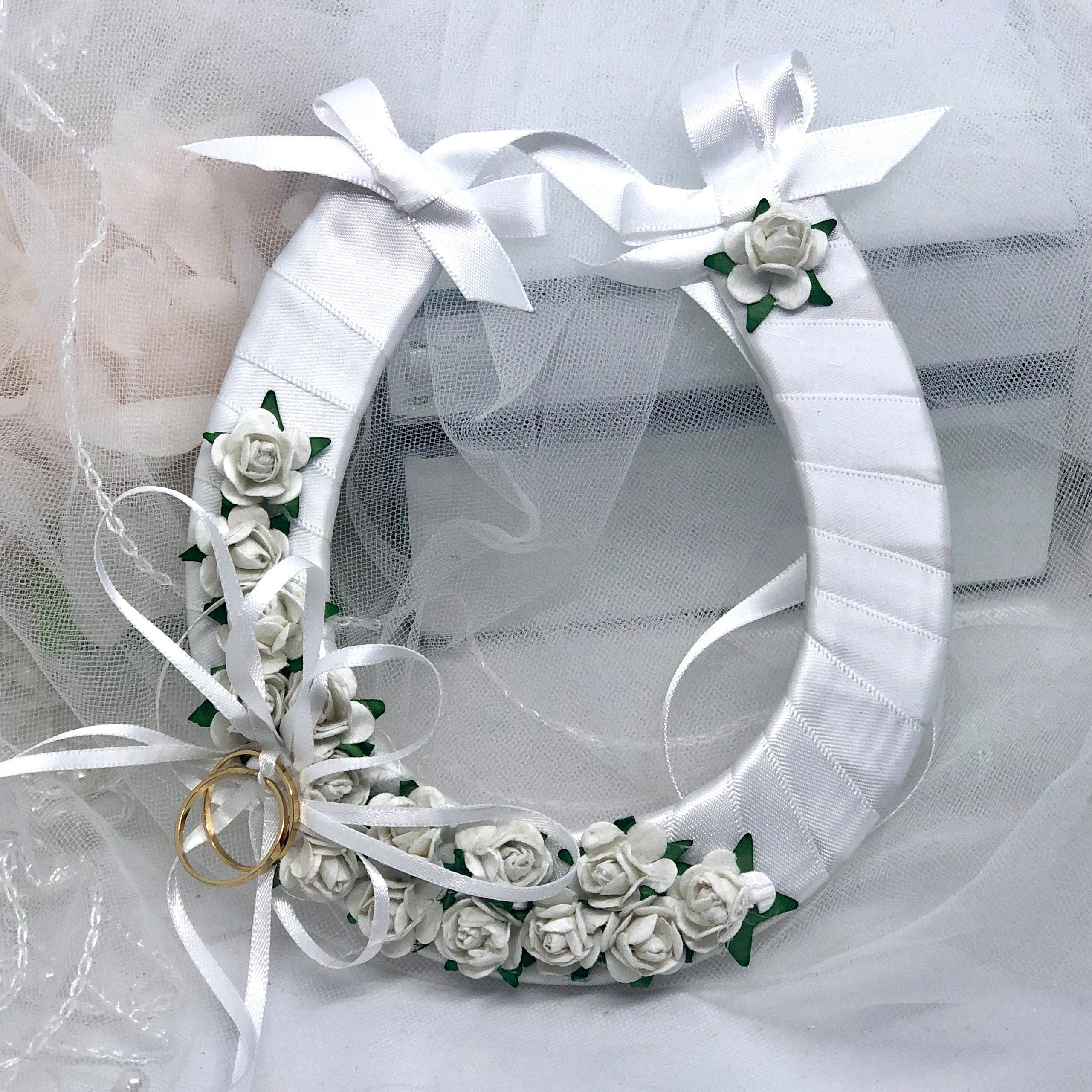 LESLIE - White Bridal Horseshoe Good Luck Charm